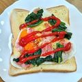 ＊なぁ＊'s cooksnap of when they made ベーコン＆とろけるチーズのせ目玉焼き.