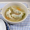 在宅勤務のおじさん's cooksnap of when they made 丸鶏スープ餃子.