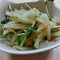 スヌ☆もつ's cooksnap of when they made 簡単副菜⭐大根と豆苗の中華サラダ.