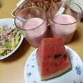 よちりん's cooksnap of when they made 美肌に、紫外線対策に、スイカみるく。.