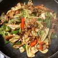 ともちゃ0502's cooksnap of when they made 豚ロース肉で本格回鍋肉.
