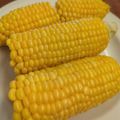 うり222's cooksnap of when they made 水コップ一杯3分トウモロコシ完璧なゆで方.