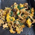nikopunnn's cooksnap of when they made 副菜に☆ニラ玉としめじの炒めもの.