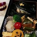 ももだんご☆'s cooksnap of when they made ミイラ男が覗く。。ハロウィン のり弁！.