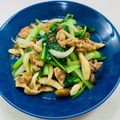 あっこ姉's cooksnap of when they made ☆小松菜と豚肉しめじの炒め物☆育ち盛り!.