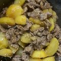 らーわん's cooksnap of when they made 豚こま肉とじゃがいもの甘辛炒め.