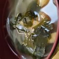 あゆたっくん's cooksnap of when they made 玉ねぎ・ワカメ・油揚げのお味噌汁.