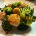 3Lママ's cooksnap of when they made ホタテとブロッコリーのバターしょうゆ炒め.