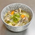 Etsu☆ko's cooksnap of when they made キャベツとマイタケのお味噌汁.