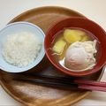 horseland's cooksnap of when they made じゃがいもと丸ごと卵のお味噌汁.