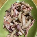 ariyuki97's cooksnap of when they made イカとキノコのにんにくレモンバター炒め.