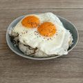 のんべぇヒロ's cooksnap of when they made 塩こんぶマヨde目玉焼き丼.
