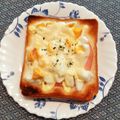 プルンバゴ's cooksnap of when they made ゆで卵とハムとチーズのボリュームトースト.