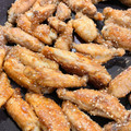☆ろこか☆'s cooksnap of when they made 鶏手羽中の甘辛炒め.