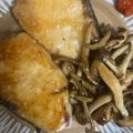 手抜きクック's cooksnap of when they made ぶりのピリ辛照り焼き♪しめじも加えて♪.