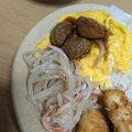 わかポン☆'s cooksnap of when they made ふわふわ卵にミートボール乗っけ弁当.