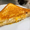 Ri→chan's cooksnap of when they made 厚切り食パンで！チーズとろりんツナメルト.