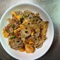 ☆あさ's cooksnap of when they made 蓮根とベーコンの卵炒め.