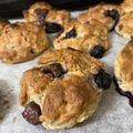 kiyo's cooksnap of when they made 簡単HMでブルーベリースコーン。朝食にも.