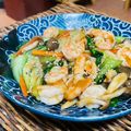 料理男子部🍻's cooksnap of when they made えびと青梗菜としめじの炒め物.
