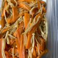 あやねんママ1222's cooksnap of when they made お弁当に☆人参とえのきのオイスター炒め.