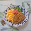 みかかめ's cooksnap of when they made レンチン♪納豆ピーマン卵の三色丼♡.