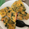 ズボラ主婦もんくくん's cooksnap of when they made ほうれん草と卵でお好み焼き風オムレツ.