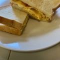 きゃろぽて's cooksnap of when they made とろ～り♡チーズと玉子のホットサンド.