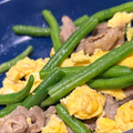 コチコ8057's cooksnap of when they made 簡単で美味しい豚こまといんげんの玉子炒め.