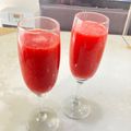 〜みみ〜's cooksnap of when they made 高級フルーツ店の味再現★いちごジュース★.