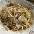 miyonoko's cooksnap of when they made もやしと豚バラの味噌炒め🔥.