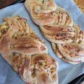 カネゴンワイフマニー's cooksnap of when they made ハムチーズ三つ編みパン♡生地作りはHBで.