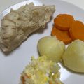 キュキュットさん's cooksnap of when they made 炊飯器で簡単☆蒸し鶏とポテサラプレート。.