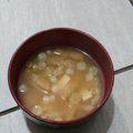 ケンチャナヨ～'s cooksnap of when they made 基本の味噌汁〜豆腐と油揚げとねぎ〜.
