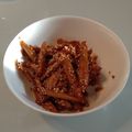 よしひさくんママ's cooksnap of when they made レンジ４分！ごま★甘辛ごぼう。お弁当にも.