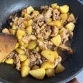 さつきのママ♪'s cooksnap of when they made 超速*豚こまとジャガイモの甘辛いため.
