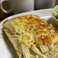 ☆GSSQHY☆'s cooksnap of when they made なんて素朴。。。エノキのチーズ　トースト.