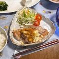 yesmama's cooksnap of when they made ポークソテーにマッシュポテトON!.
