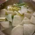 犬飼ってる's cooksnap of when they made 絶品☆米のとぎ汁で水キムチ＝ムルキムチ.