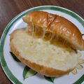 ponnko's cooksnap of when they made 朝食に♪とろけるチーズのロールパンサンド.