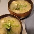アクセル☆'s cooksnap of when they made ＊ヘルシー♡舞茸と玉葱とわかめの味噌汁＊.