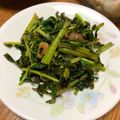 木漏れ日の台所's cooksnap of when they made 大根の葉で☆にんにくバター醤油炒め.