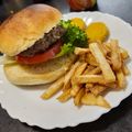 風間聖子's cooksnap of when they made 30分で完成？不思議パンのバーガーバンズ.