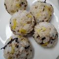 makichaki's cooksnap of when they made チーズ入りチュモッパ（韓国風おにぎり）.
