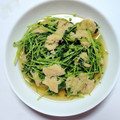 pucyipan's cooksnap of when they made 豆苗と油揚げの煮びたし.