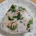 𐊤ꪶꫀꪜᥱꫜ's cooksnap of when they made 簡単梅と大葉のおにぎり♡.
