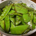 つーち's cooksnap of when they made 大量消費に♪簡単絹さやのバター醤油炒め.