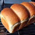 あおい's cooksnap of when they made 30分で完成⁉不思議パンの湯種牛乳食パン.