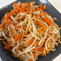 ポムポムポヨコ's cooksnap of when they made レンジで簡単☆もやしと人参のゴマ和え.