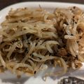 クック8Y79PA's cooksnap of when they made 某ラーメン屋の辛もやし再現.